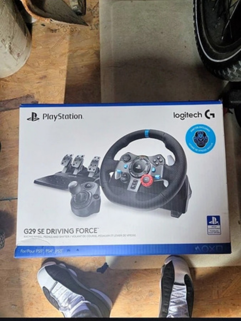 Logitech G29 SE Racing Wheel Controller Black Like New With Shifter.